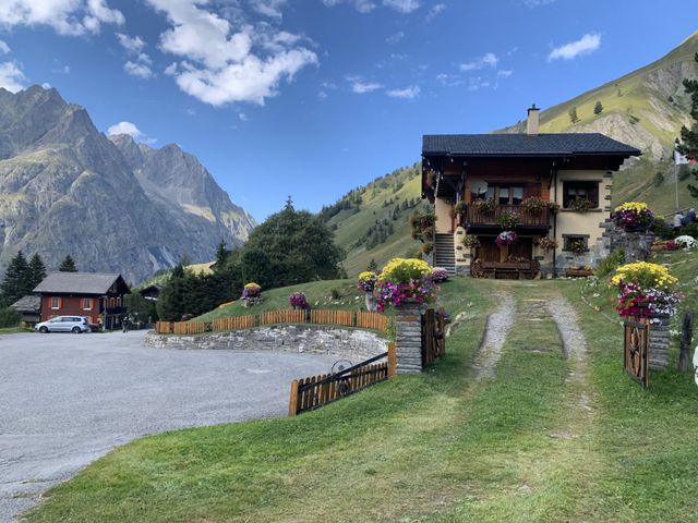 Tour du Mont Blanc 2026 with Four Season Guides | Alps Trek